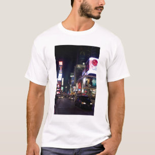 Times Square in de nacht in Manhattan, New York T-shirt