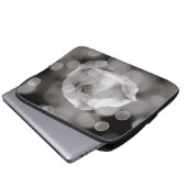 Timless Elegance Laptop Sleeve (Voorkant onderkant)