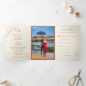 Timless Flower Wedding Tri-Fold Uitnodiging (Binnen)