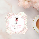'Tini Beet Oudere Espresso Martini Coquette Verjaa Kartonnen Onderzetters<br><div class="desc">Deze verfijnde en plezierige uitnodiging toont een prachtig bloemontwerp in roze en wit, ideaal voor een verfijnde verjaardagsbijeenkomst. De toevoeging van een espresso martini brengt een vleugje elegantie en creëert een chique sfeer voor het evenement. De zin "Tini bit older" suggereert een speels en flirterig thema, wat aangeeft dat deze...</div>