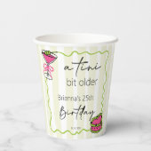 Tini beetje oudere handgetrokken retro verjaardag papieren bekers (Achterkant)