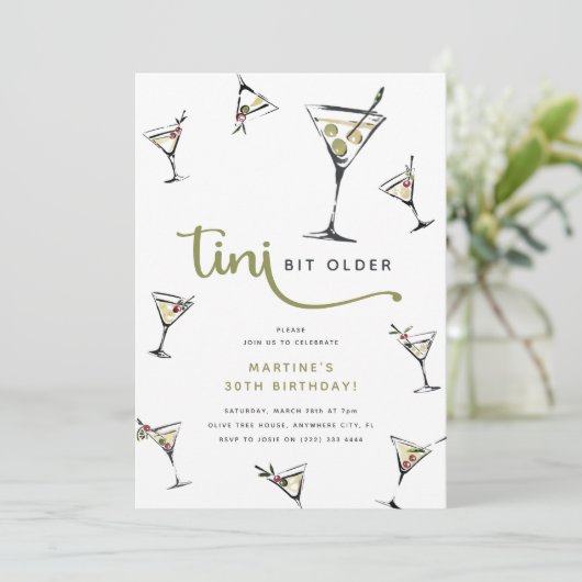 'Tini bit older' Martini Cocktail Volwassen Verjaa Kaart (Staand voorkant)