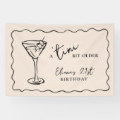 Tini Bit Older Persoonlijk Verjaardagsfeest Spandoek (Horizontaal)