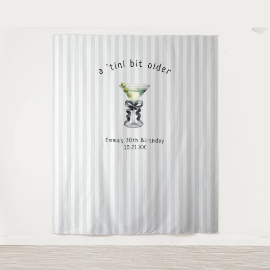 Tini-bit ouder | Martini thema verjaardag Wandkleed (Voorkant)