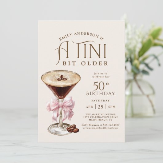 Tini bit Oudere Espresso Martini 50e verjaardag Kaart (Staand voorkant)