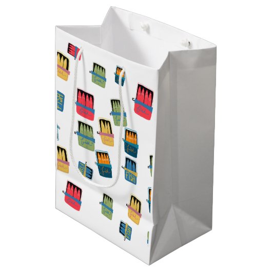Tinned Fish Gift Bag Medium Cadeauzakje (Voorkant Gekanteld)