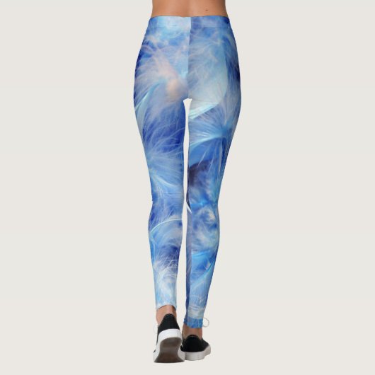 Tinten van Blauwe en Witte Veren Patroon Koel Leggings (Achterkant)