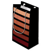 tinten van rode strepen op zwart klein cadeauzakje (Achterkant Gekanteld)