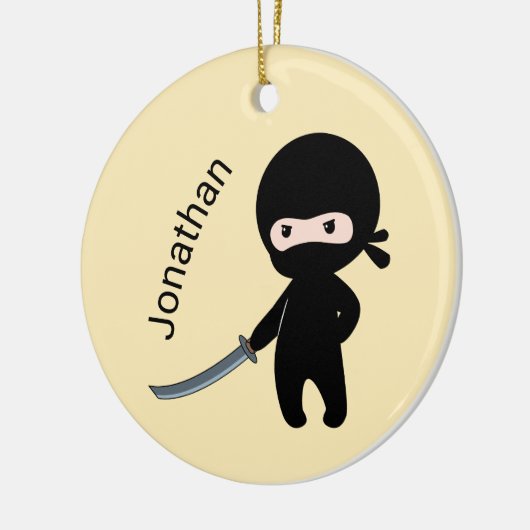 Tiny Angry Ninja, aangepaste naam op geel Keramisch Ornament (Links)