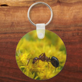 Tiny Ant op Goldenrod Sleutelhanger (Voorkant)