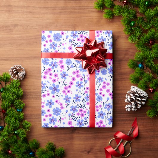 Tiny cute white blue pink floral pattern cadeaupapier (Feestdagen Geschenken)