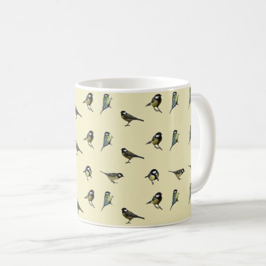 Tiny Garden Birds Pattern on Beige Koffiemok (Voorkant rechts)
