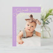 Tiny Hands Big Dreams Script Wisteria Foto Geboort Aankondiging (Staand voorkant)