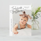 Tiny Hands Big Dreams Script Witte Foto Geboorteaa Aankondiging (Staand voorkant)