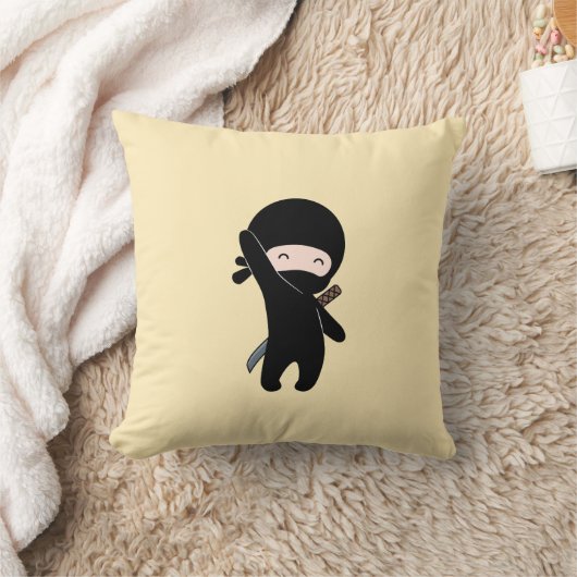 Tiny Happy Ninja op Yellow Kussen (Deken)