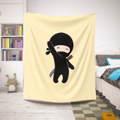 Tiny Happy Ninja op Yellow Sherpa Deken
