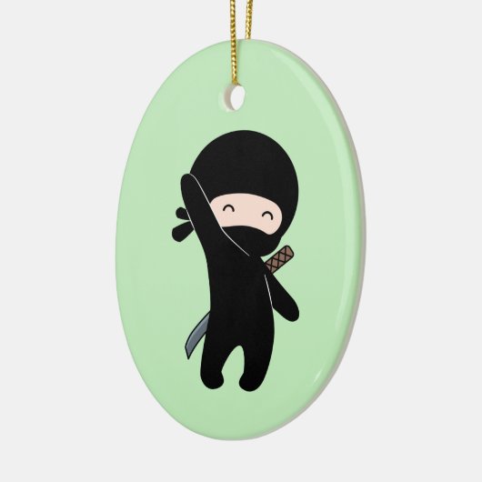 Tiny Happy Ninja over Green Keramisch Ornament (Links)