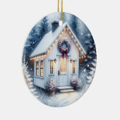 Tiny Home in een magisch winterbos Keramisch Ornament (Rechts)