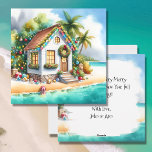 Tiny Home op het strand Feestelijke Kerstmis Feestdagenkaart<br><div class="desc">Gepersonaliseerde kerstkaart. Schattigee kleine witte feestelijke kleine huis op een strand met  feestelijke kerstversieringen zoals kransen,  slinger en kerstverlichting op palmbomen. Op de achterkant van de kaart kunt u uw eigen aangepaste vakantiebericht toevoegen.</div>