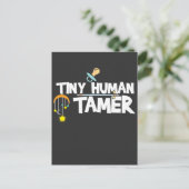 Tiny Human Tamer - Grappige dagopvang leraar of mo Briefkaart (Staand voorkant)