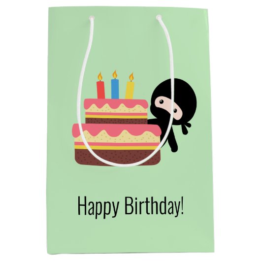 Tiny Ninja Behind Birthday Cake Green Medium Cadeauzakje (Voorkant)