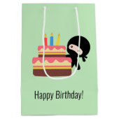 Tiny Ninja Behind Birthday Cake Green Medium Cadeauzakje (Achterkant)