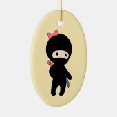 Tiny Ninja Girl op Geel Keramisch Ornament (Rechts)