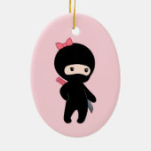 Tiny Ninja Girl op Roze Keramisch Ornament (Achterkant)