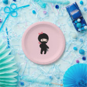 Tiny Ninja Girl op Roze Papieren Bordje (Feest)