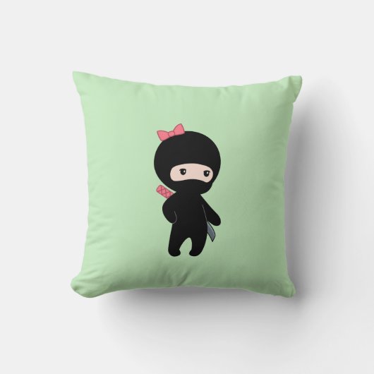Tiny Ninja Girl over Groen Kussen (Voorkant)