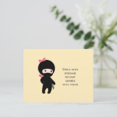 Tiny Ninja Girl Quote over Geel Briefkaart (Staand voorkant)