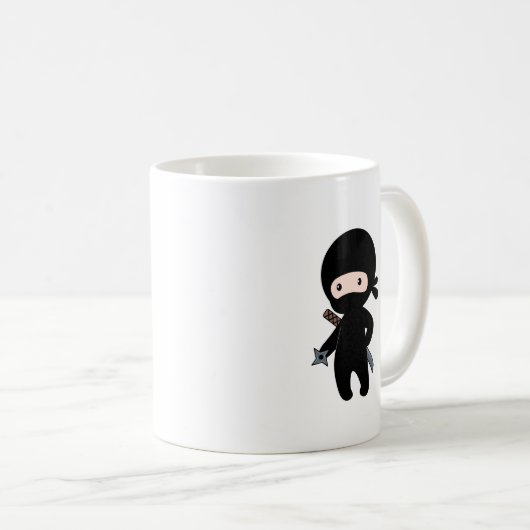 Tiny Ninja Holding Throwing Star Koffiemok (Voorkant rechts)