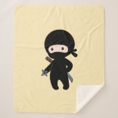 Tiny Ninja Holding Throwing Star op geel Sherpa Deken (Voorkant)
