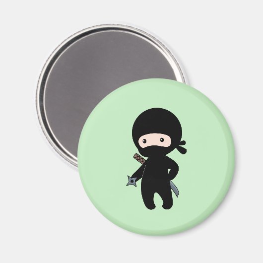 Tiny Ninja Holding Throwing Star op Green Magneet (Voorkant / Achterkant)