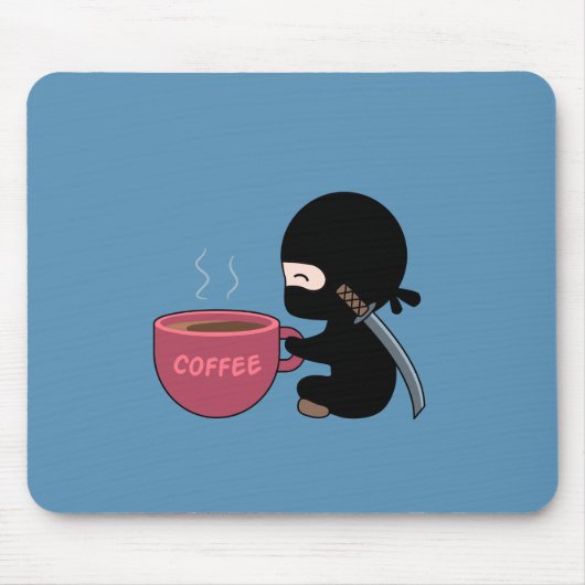 Tiny Ninja met grote koffie Mok blauw Muismat (Voorkant)