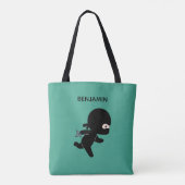 Tiny Ninja Running Custom Name op Donkergroen Tote Bag (Achterkant)