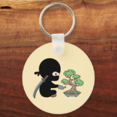 Tiny Ninja Watering Bonsai Tree on Yellow Sleutelhanger (Achterkant)