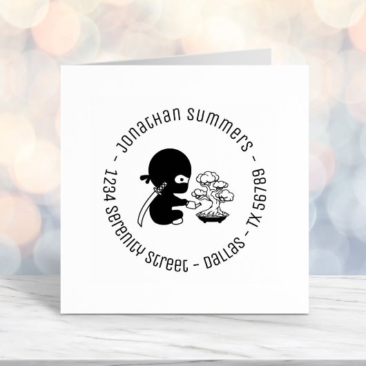 Tiny Ninja Watering Bonsai Tree Round Address 2 Zelfinktende Stempel
