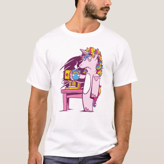 Tired unicorn met koffie t-shirt (Voorkant)