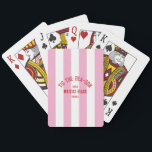 Tis Het Zee Son Custom Beach Christmas Pink Stripe Pokerkaarten<br><div class="desc">De 'Tis The Zee-Son Custom Beach Christmas Pink Stripe Poker Cards maken game night een feestelijk onderdeel van uw vakantiefeesten. Met een vrolijk roze streepontwerp met aanpasbare strandnaam en jaar, zijn deze hoogwaardige kaarten ideaal voor poker, kaartspellen of casual vakantiebijeenkomsten. Duurzaam en gemakkelijk te schudden, ze voegen een gepersonaliseerde kusttwist...</div>