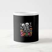 Tis The Season To Be Spooky Dancing Skeleton Hallo Grote Koffiekop (Voorkant)