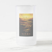 Titan grootste maan van planeet Saturnus Matglas Bierpul (Center)