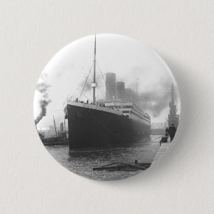 Titanic bij de dokken van Southampton Ronde Button 5,7 Cm