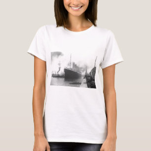 Titanic bij de dokken van Southampton T-shirt