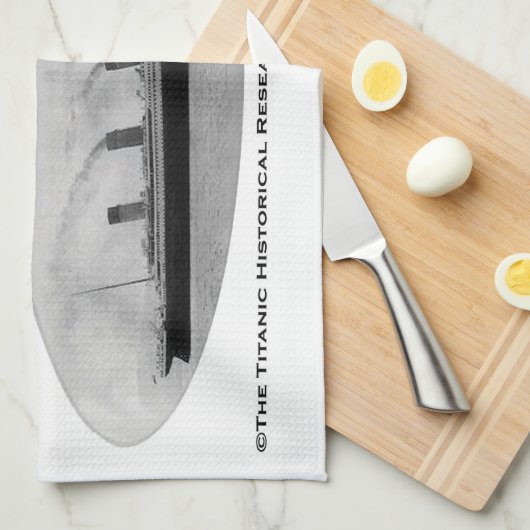 Titanic Ghost Ship Theedoek (Quarter Fold)