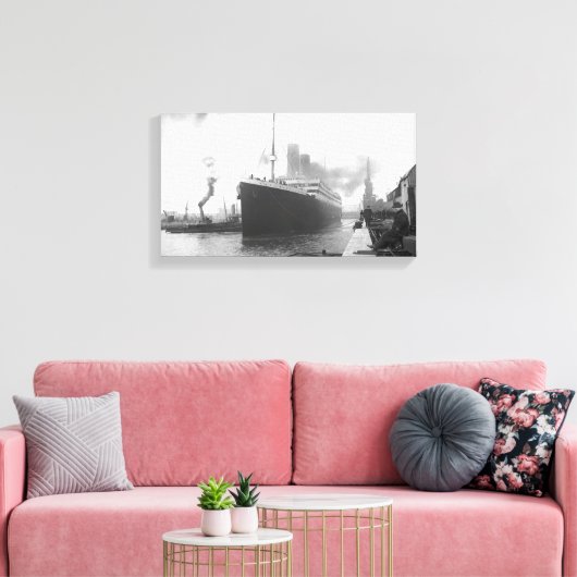 Titanic in de haven van Southampton Canvas Afdruk (Insitu (Woonkamer))