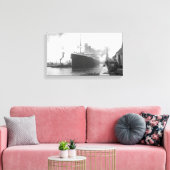 Titanic in de haven van Southampton Canvas Afdruk (Insitu (Woonkamer))