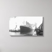Titanic in de haven van Southampton Canvas Afdruk (Voorkant)