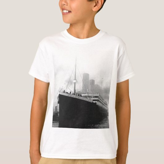 Titanic in dock in Southampton T-shirt (Voorkant)