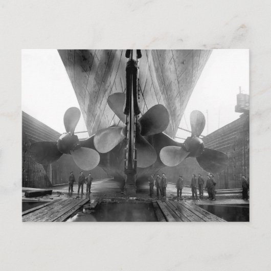 Titanic in Dry Dock, 1910 Briefkaart (Voorkant)